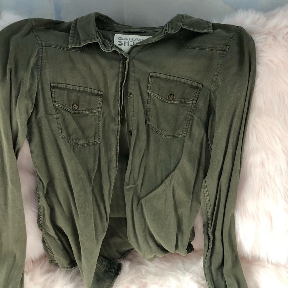 Long sleeve arm button up